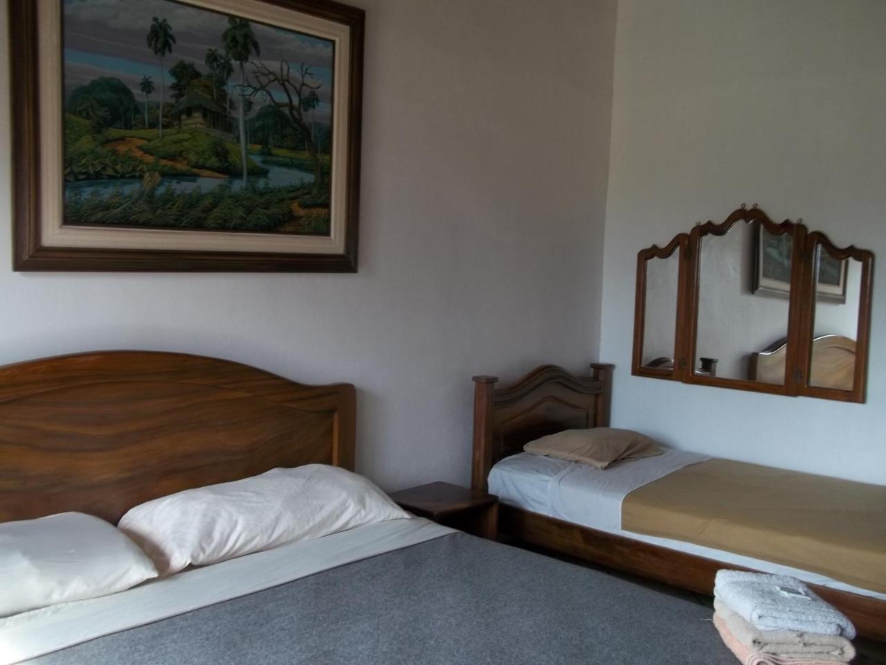 Villa Pacande Bed And Freebreakfast Αλαχουέλα Εξωτερικό φωτογραφία